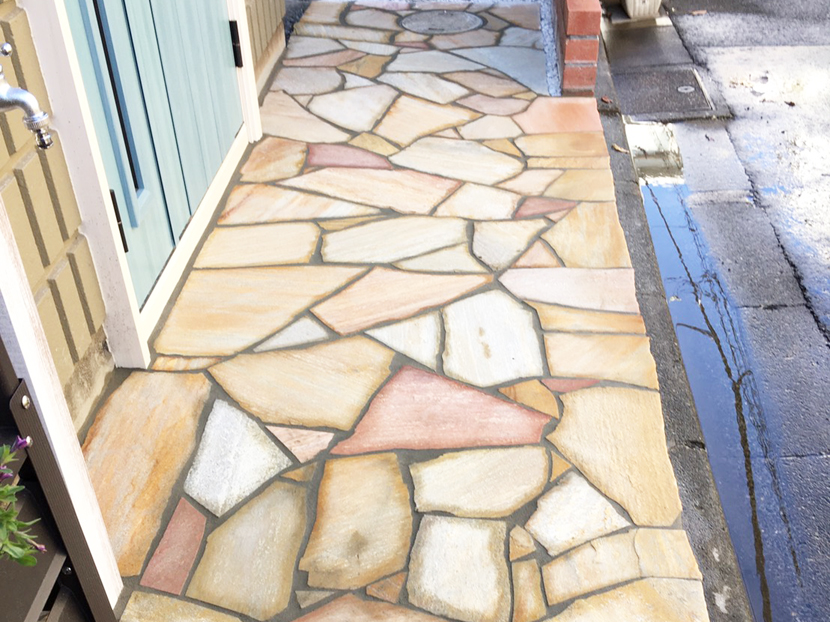 東京都大田区西蒲田Mさん施工現場のアフター画像3/ピンクベージュ色の自然石を床材に