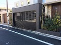 2022年1月の東京世田谷区成城W様邸・新築外構工事画像/ガレージシャッターゲートが閉じた状態の写真