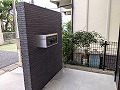 東京都世田谷区のY様邸/玄関塀の内側の画像